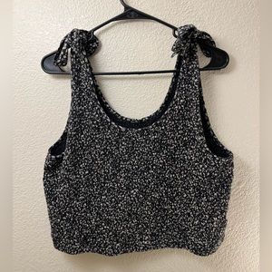 American Eagle B&W Floral Crop Top